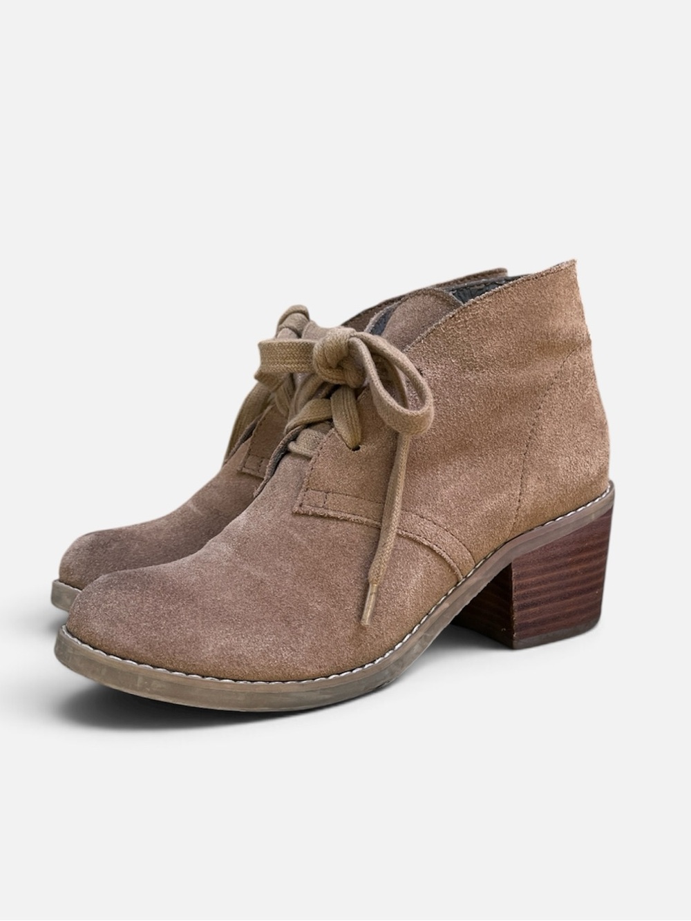 Sbicca Vintage Suede Lace-Up Chukka Ankle Boot in Taupe Size 6